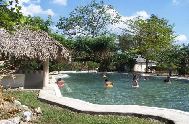 Rancho Piscina Garcia Bonao piscine